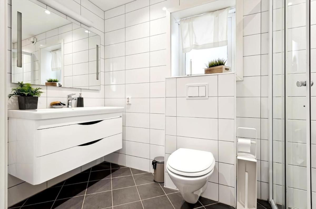 500m To Bryggen - 5m To Bus I 2 Floors & Bathrooms Lejlighed