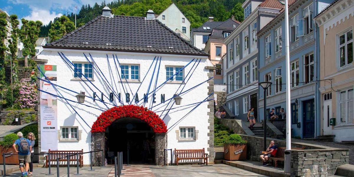 Lejlighed 500m To Bryggen - 5m To Bus I 2 Floors & Bathrooms Bergen